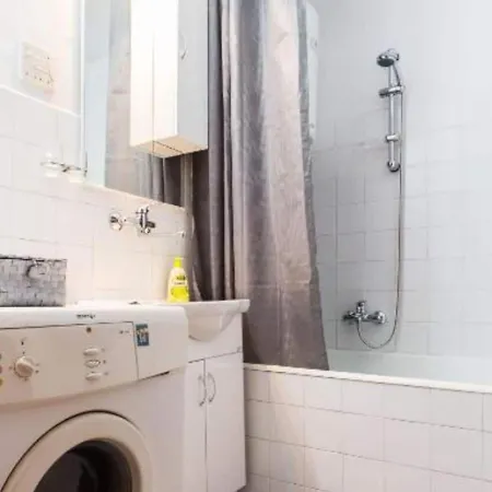 Stylish Two Bedroom Retreat With Balcony In Two Bedrooms Zadar